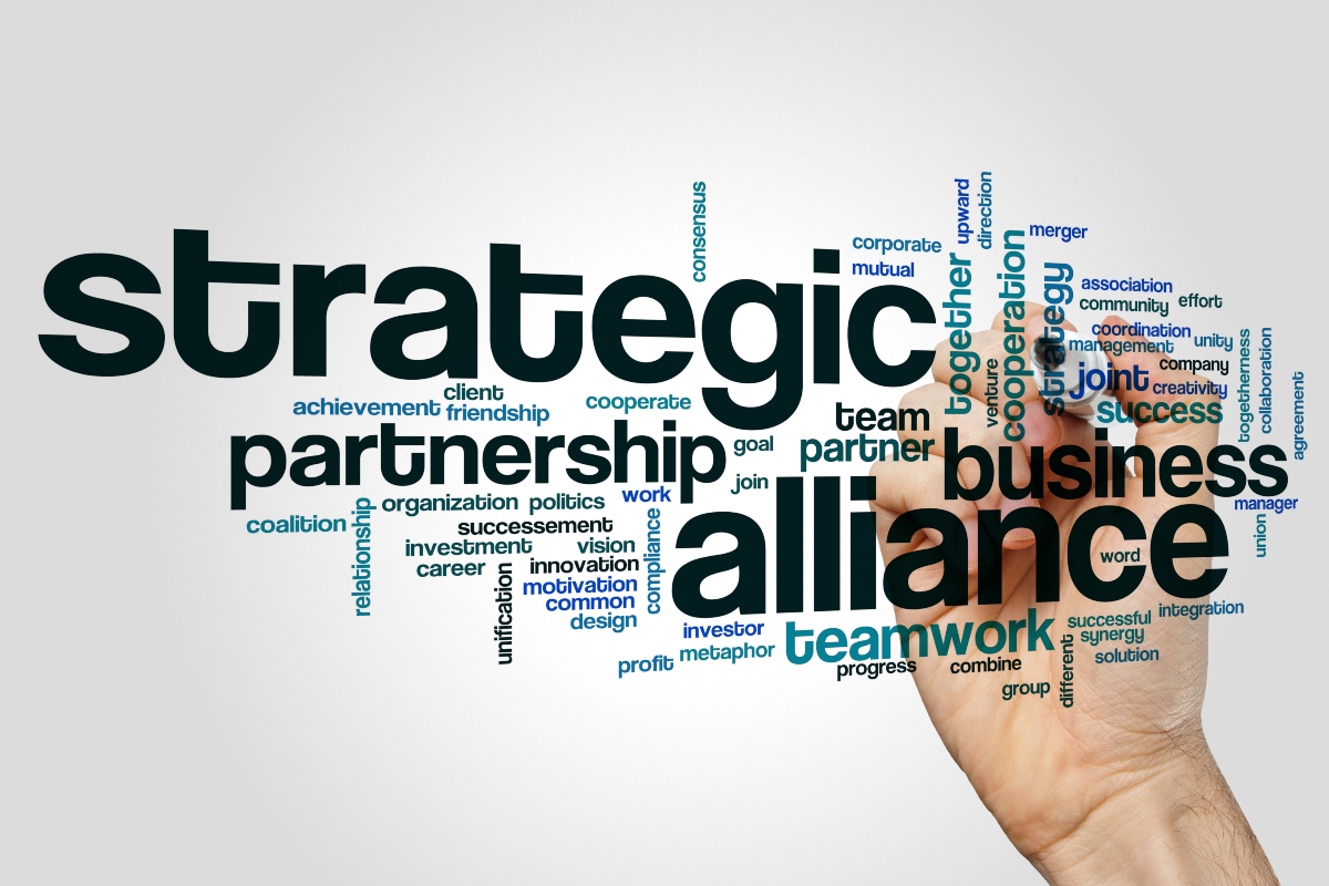 Strategic Partnering Alliance Or Partnership 3731